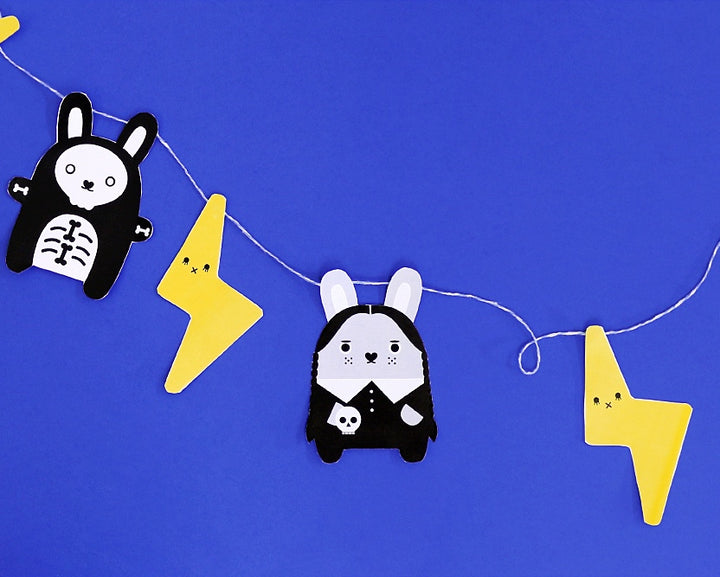 DIY SPOOKY BANNER