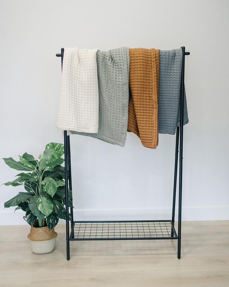 MUSTARD WAFFLE QUILT