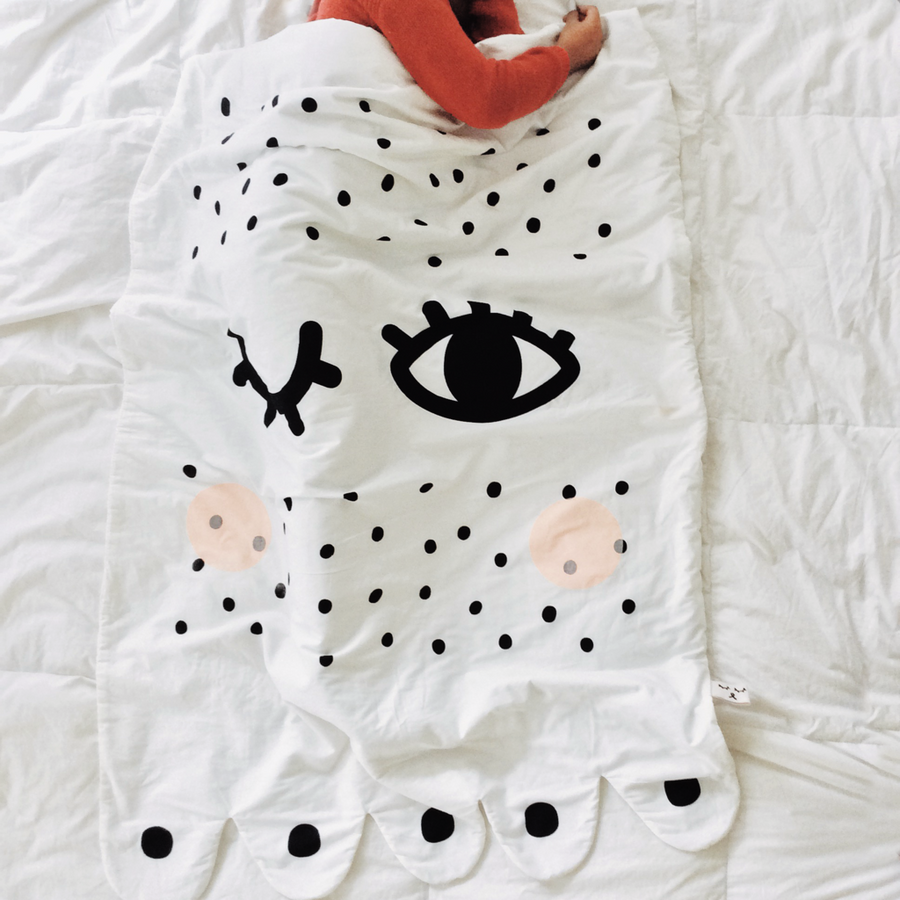 louwolf-born-on-monday-hello-bedspread